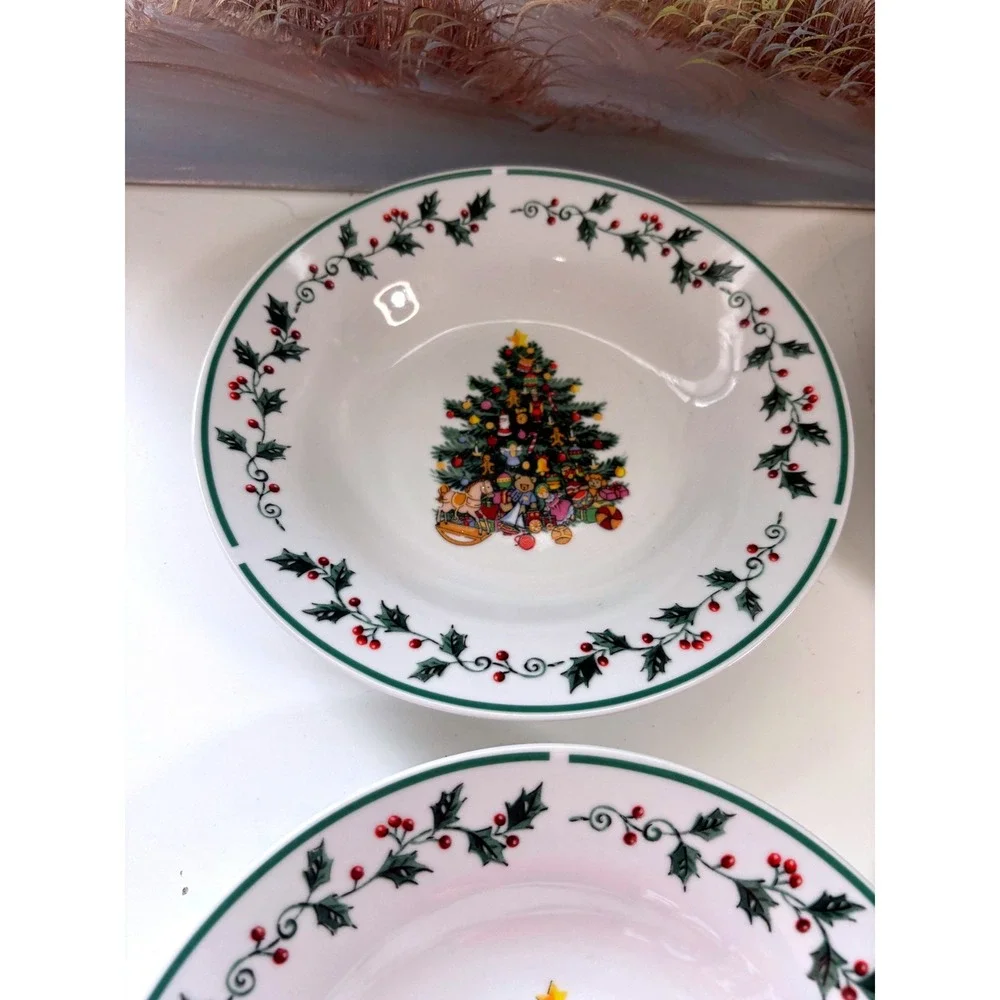 GIBSON Tree Trimmings Soup Bowl Set of 4 MINT